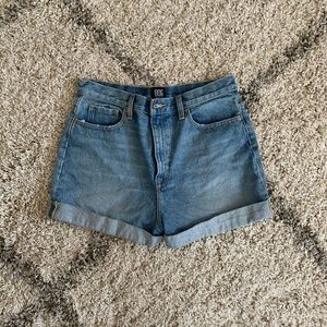: : Urban Outfitters Mom Jean Shorts : :